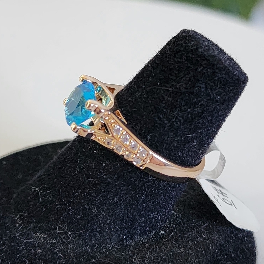 Gold Filled Ring with Simulated Blue Topaz Stone - Picture 5 of 10